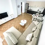 Masterpiece Vista Daire
